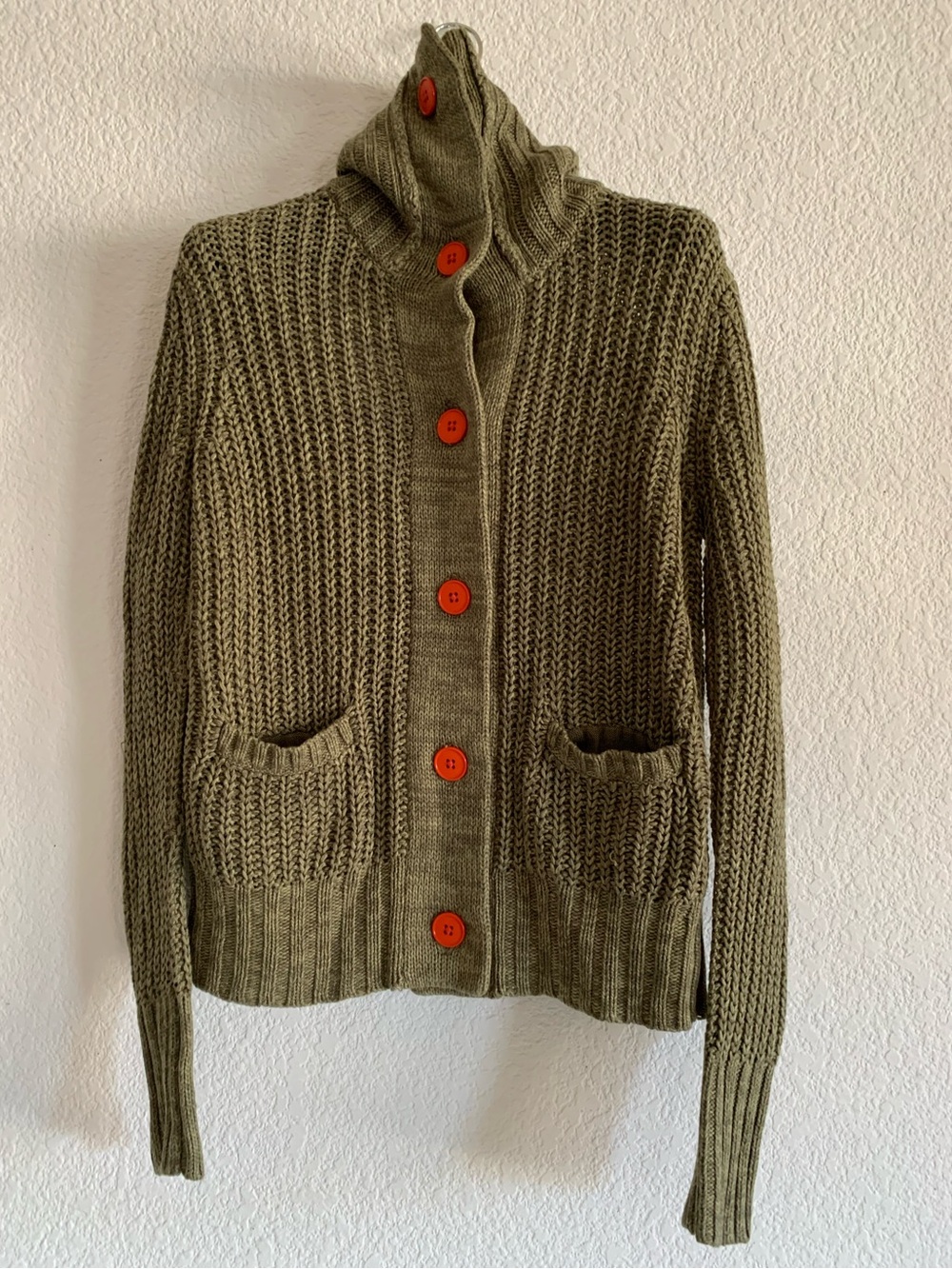 Olive Green Button-Up Chunky Knit Cardigan with Contrast Buttons
